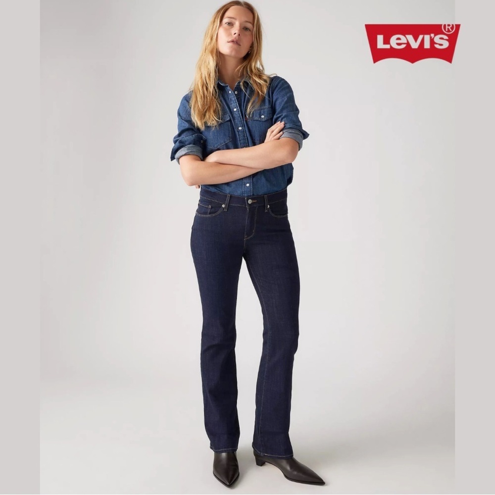NWOT Levi’s Classic Bootcut Jean